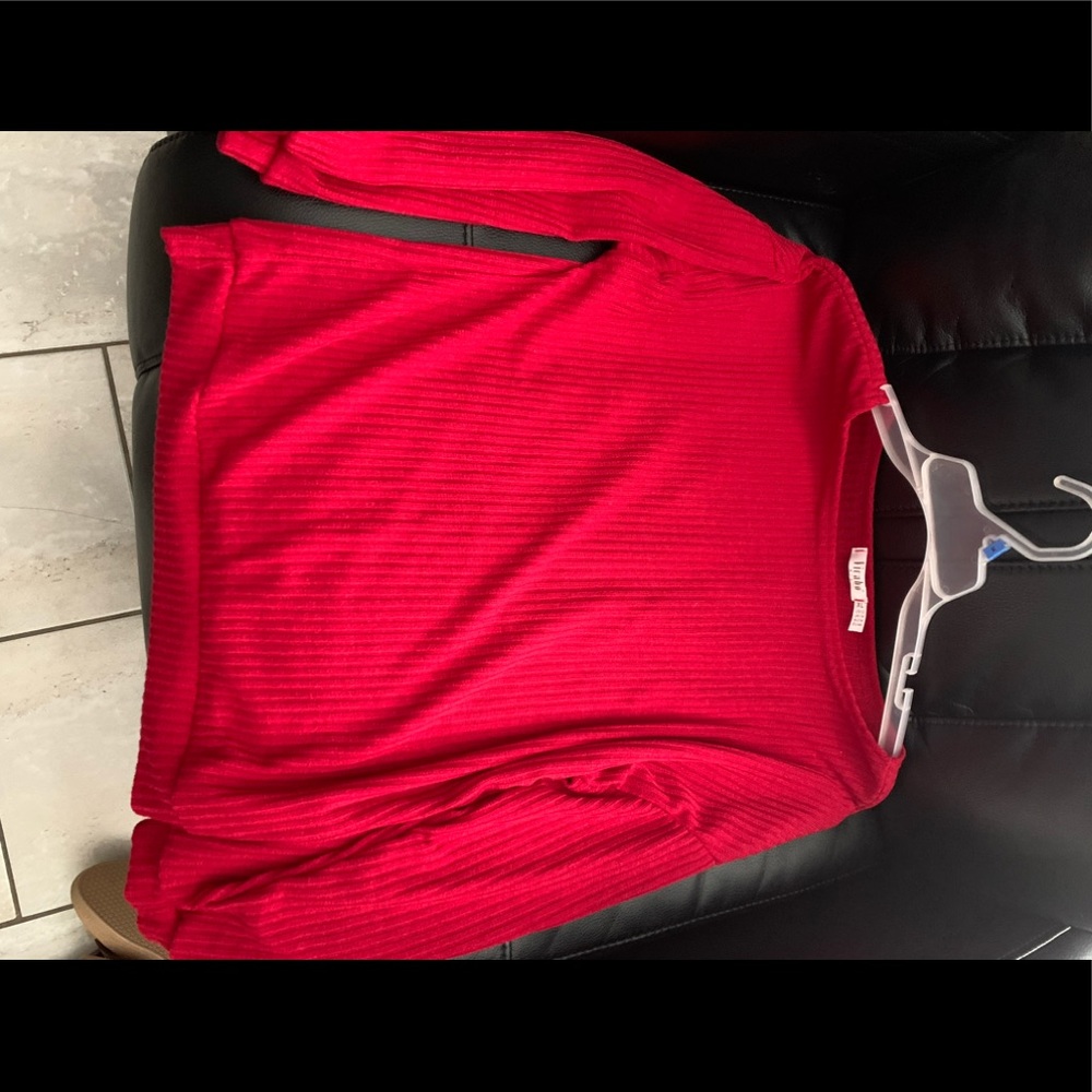 Long sleeve pullover shirt